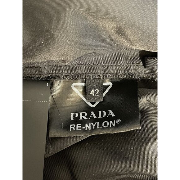 Prada Black Nylon Drawstring Shorts W/ Detachable Pouch For - Picture 10 of 12